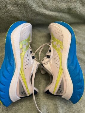 Saucony Endorphin Speed Women's White & Blue Ride Running Shoes